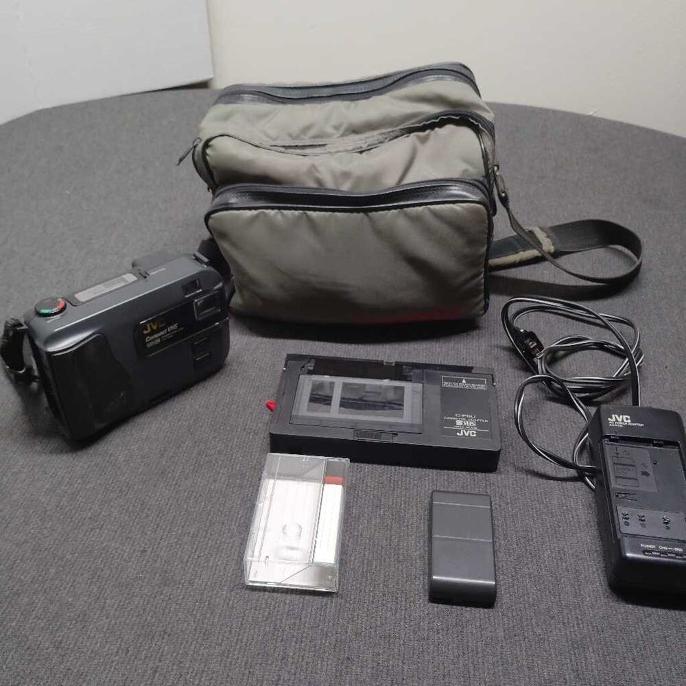 Vintage JVC GR-EZ1 Compact VHS Camcorder VHS-C Cassette Adapter Bundle Untested